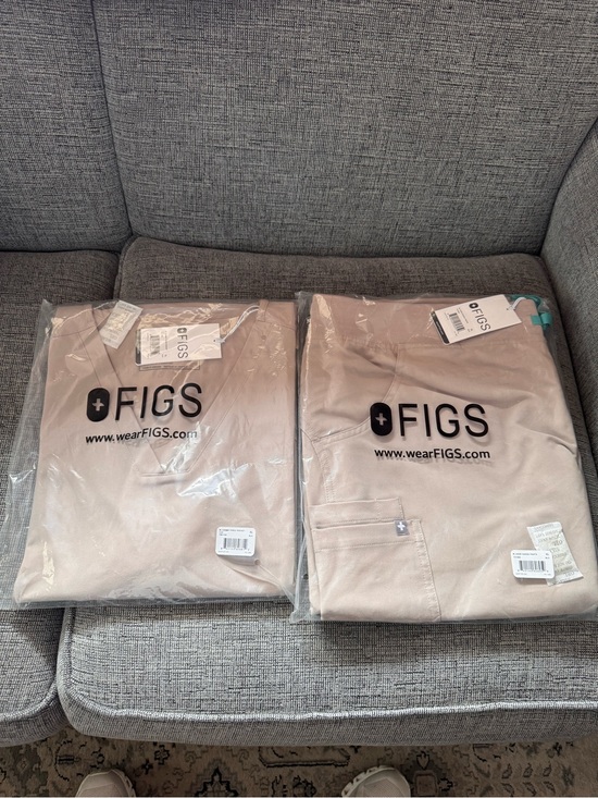 Figs Other - FIGS Scrub Set. NWT. XL